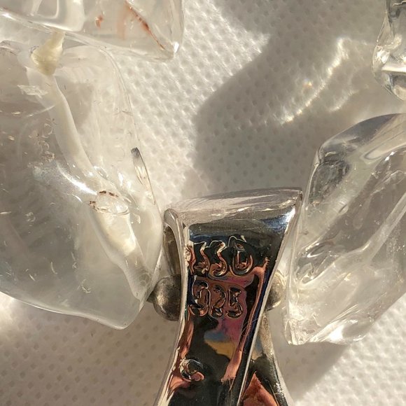 Gorgeous necklace with silver pendant and resin stones - Picture 5 of 5